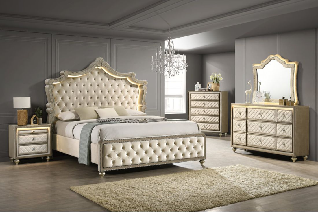 Kingdom 4PC OR 5PC Set - Queen, King