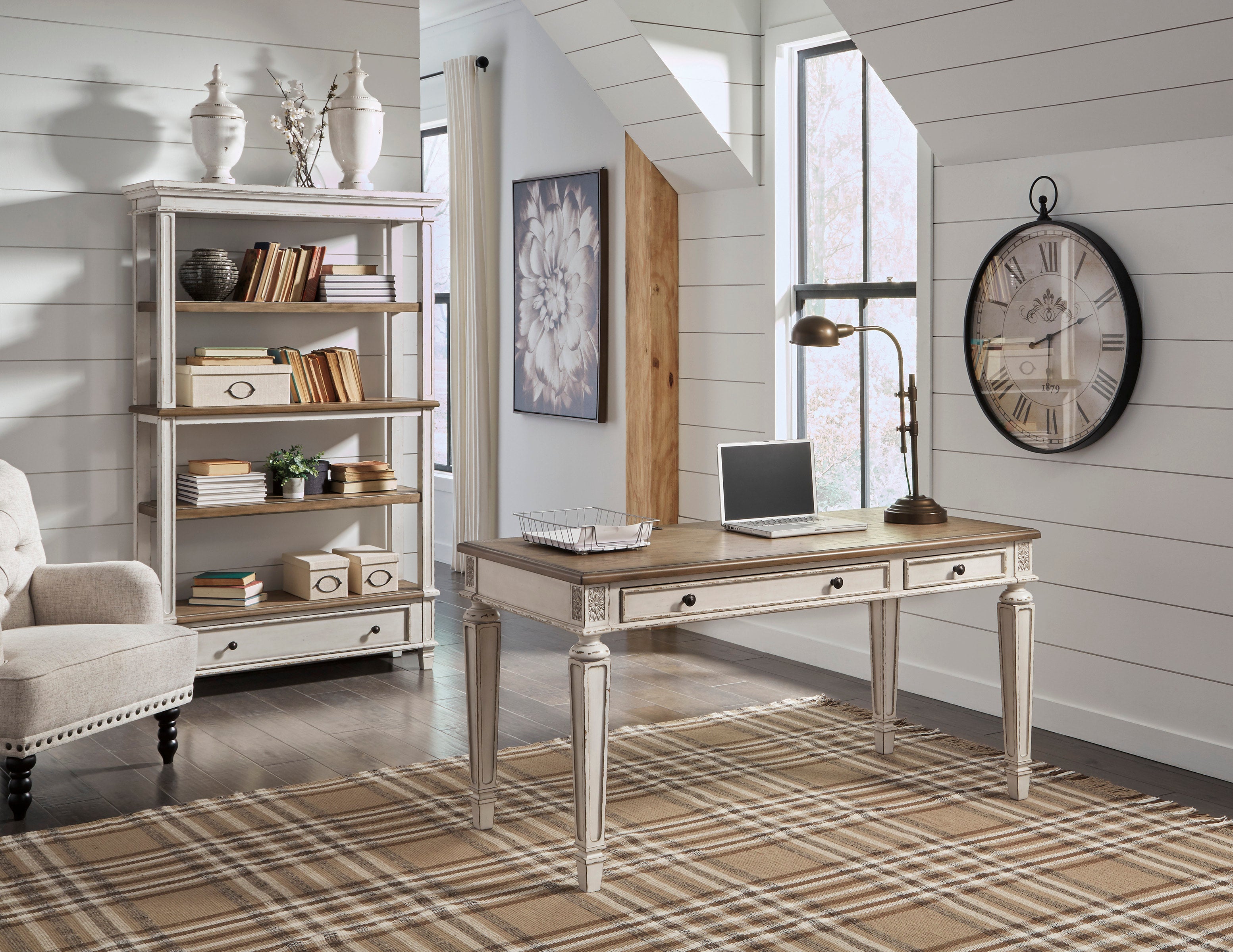 H743-70 - Bookcase