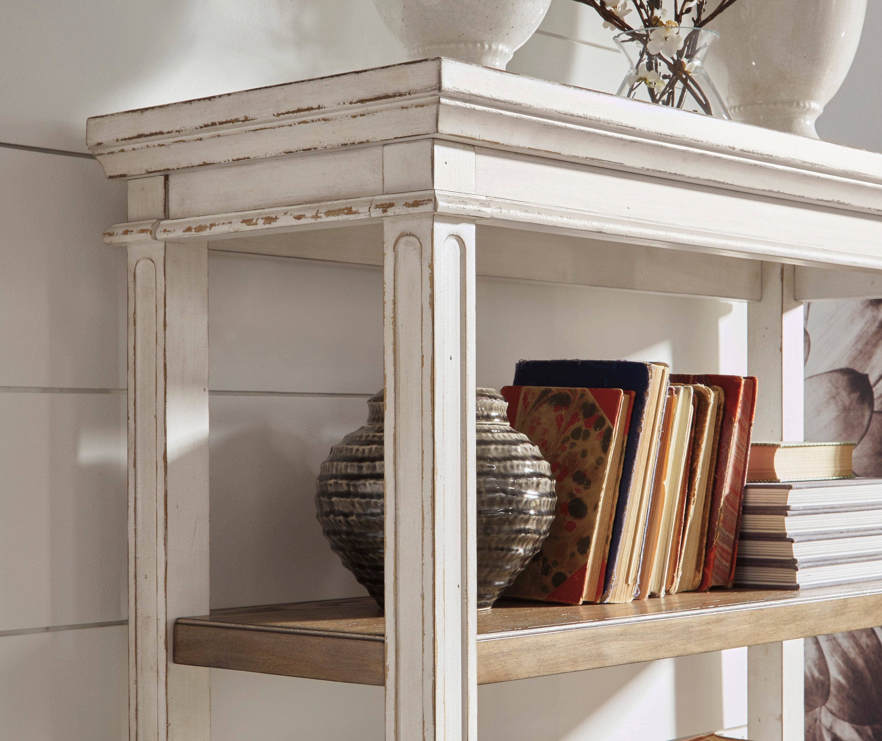 H743-70 - Bookcase
