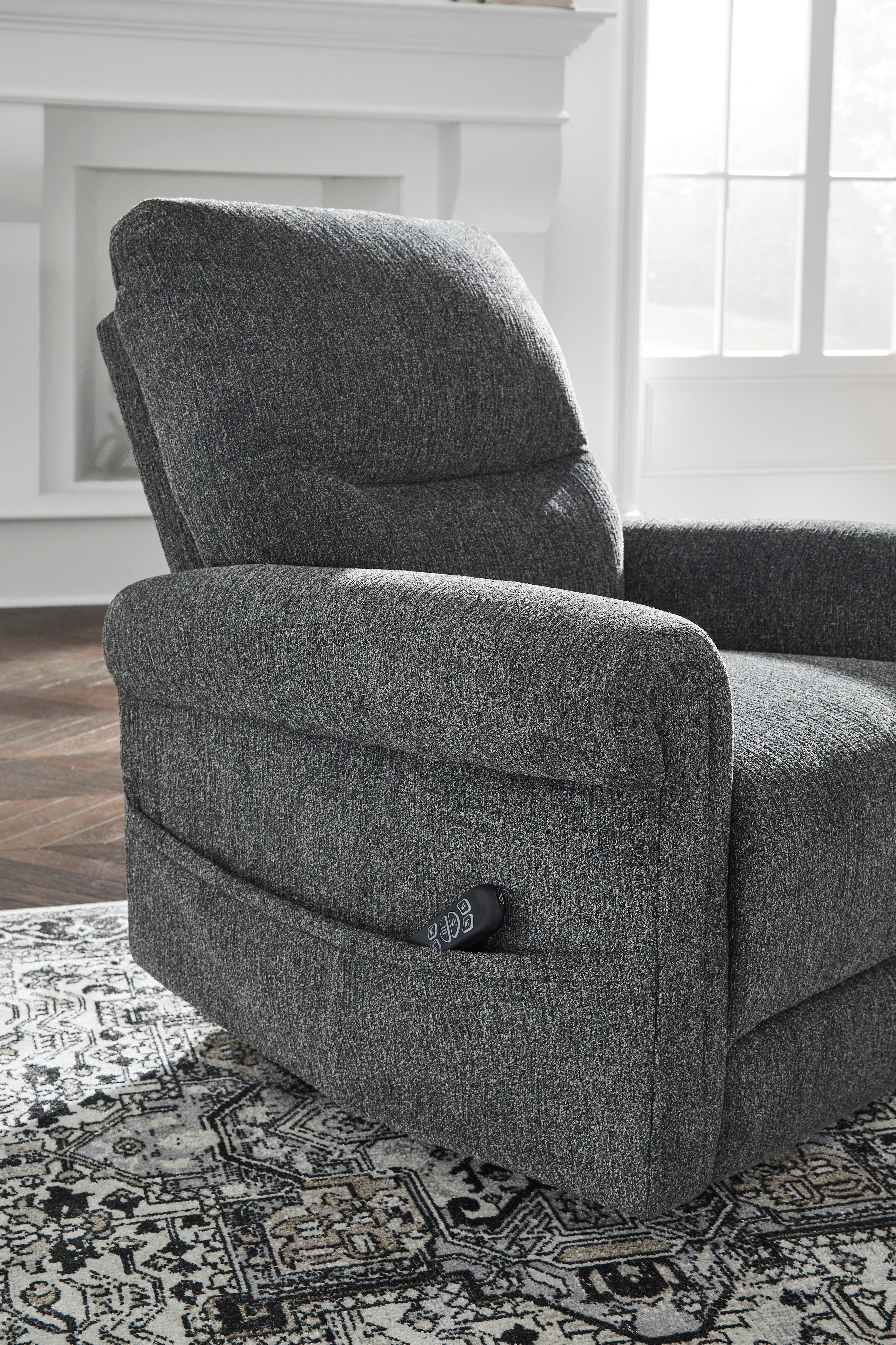 Ashley 1790312 - Power Lift Recliner (Heat/Massage)