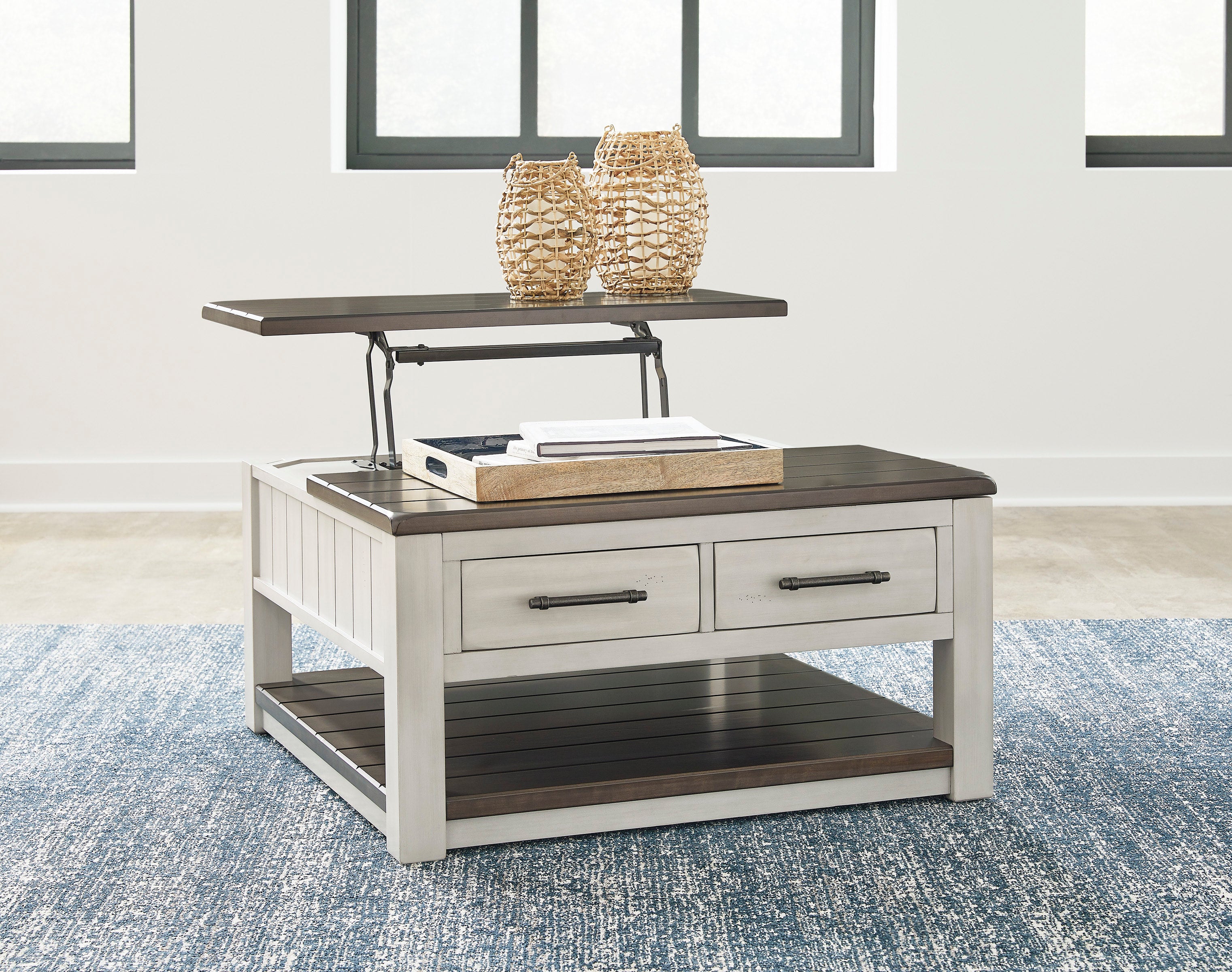 T796-00 - Lift Top Cocktail Table