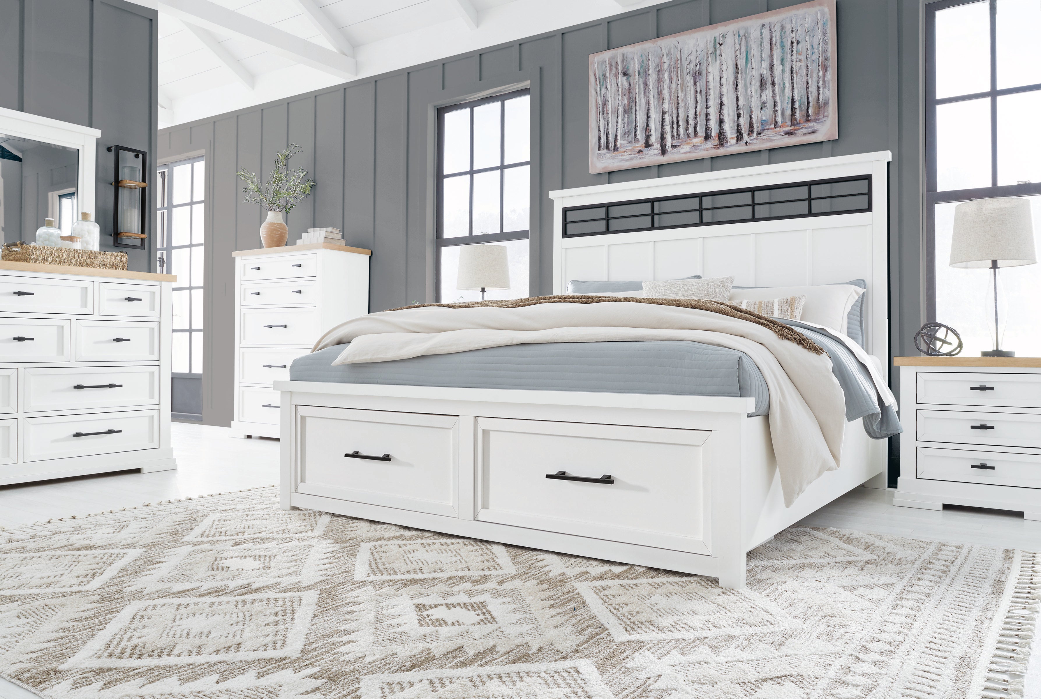 B844 5PC Bedroom Set - Queen, King