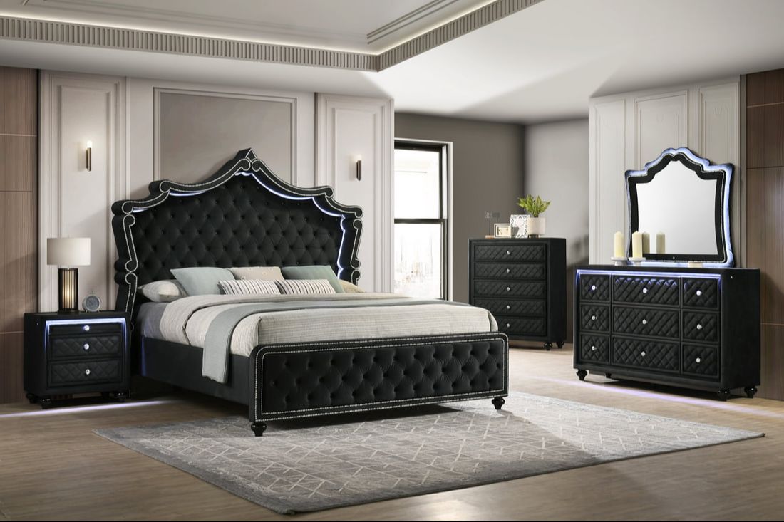 Kingdom Black 4PC OR 5PC Set - Queen, King