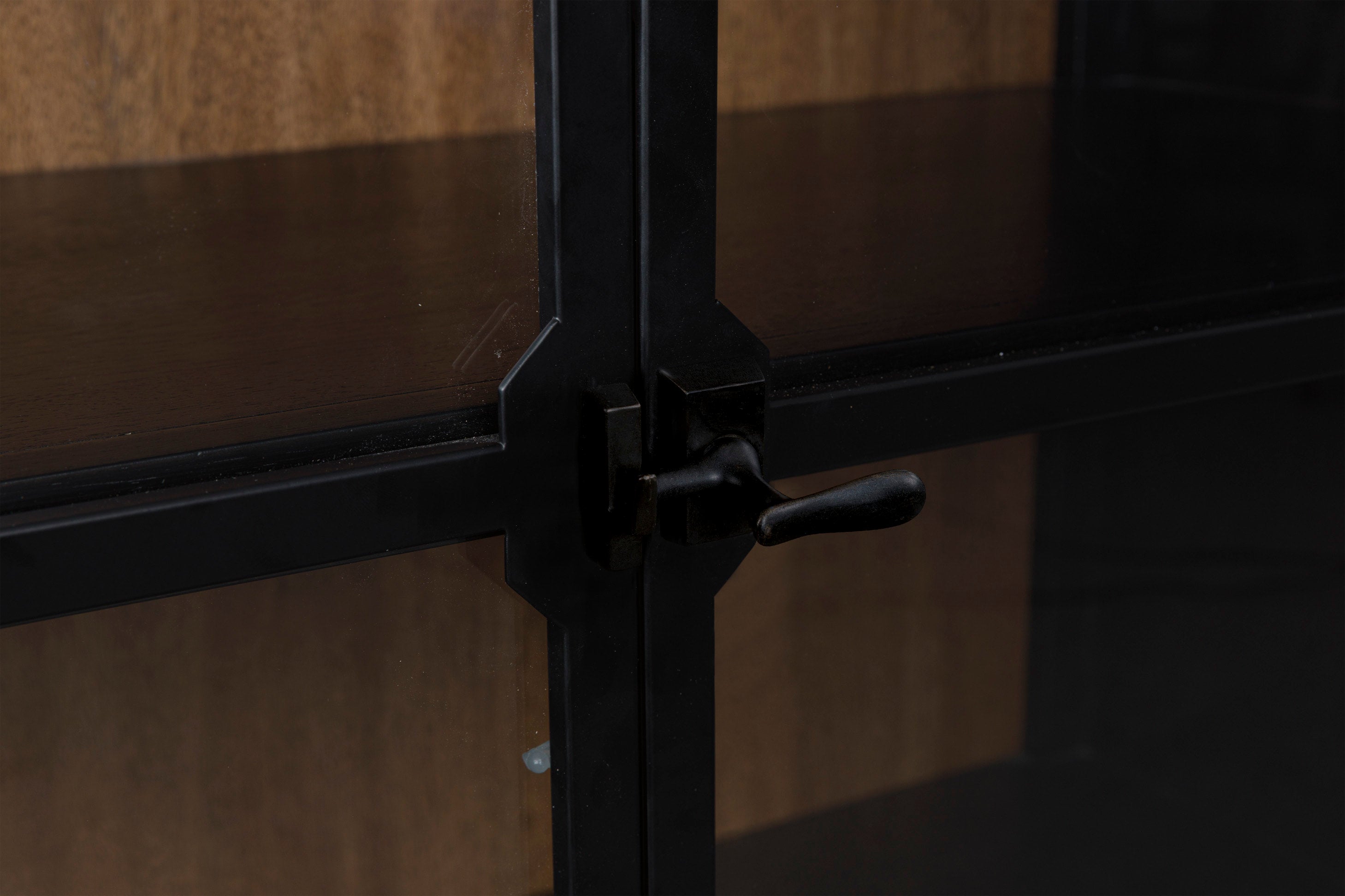 D824-376 - Display Cabinet **NEW ARRIVAL**